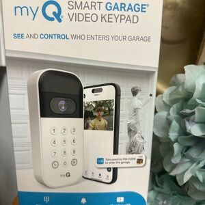 myQ Smart Garage Video Keypad